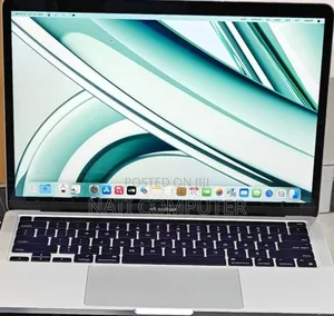 Photo - New Laptop Apple MacBook Air 2022 M2 8GB Intel Core I5 SSD 256GB