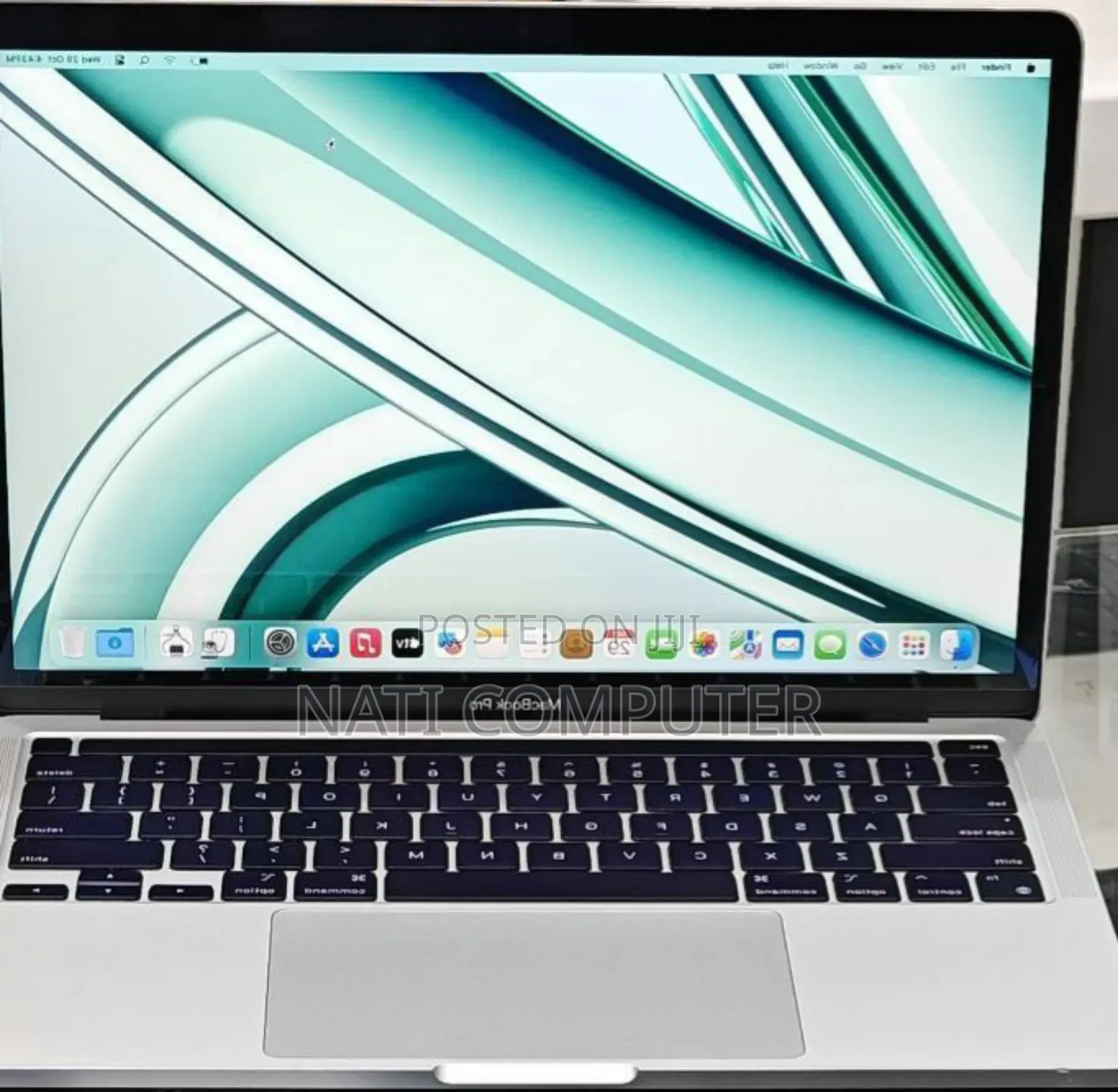 New Laptop Apple MacBook Air 2022 M2 8GB Intel Core I5 SSD 256GB
