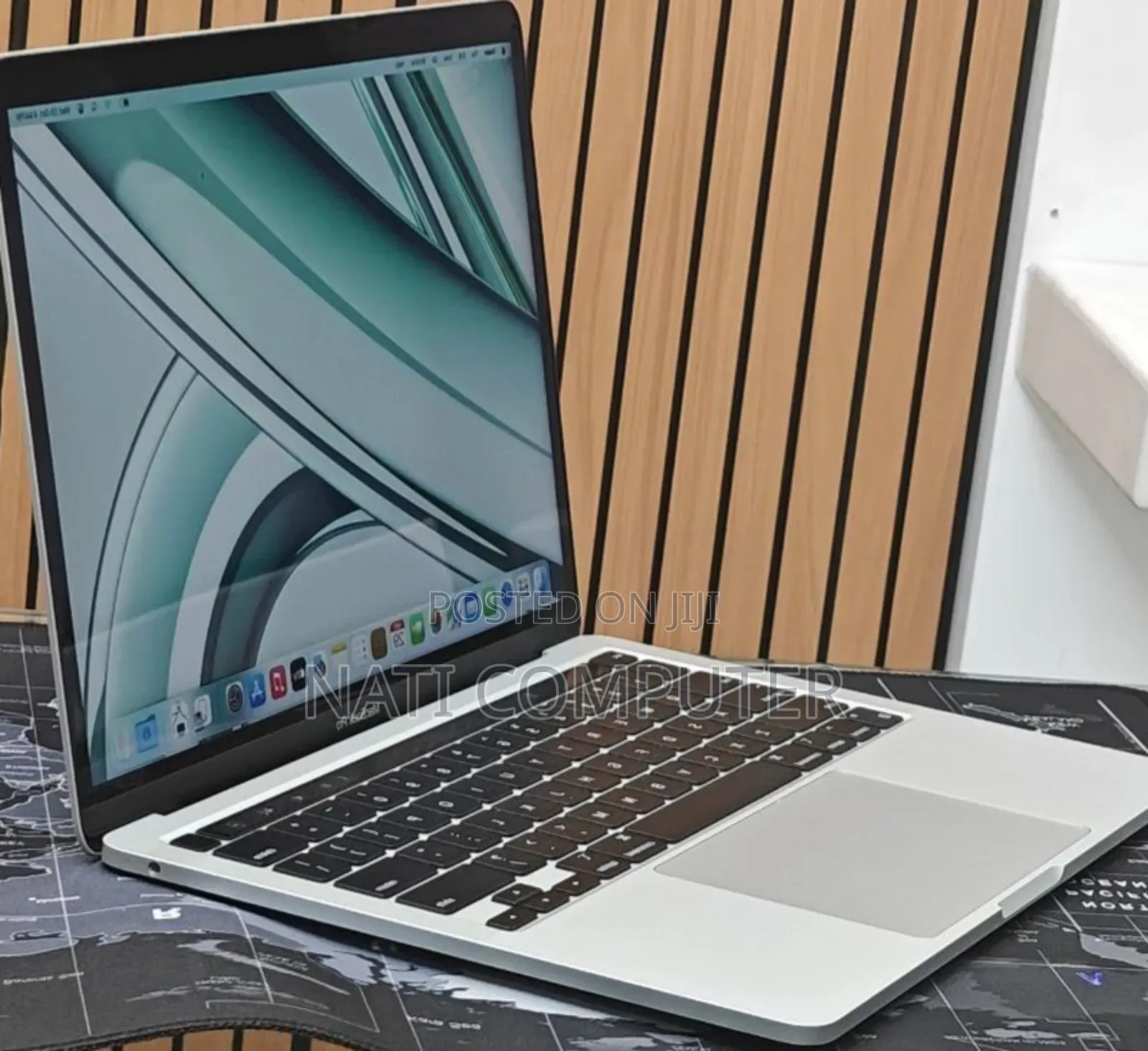 New Laptop Apple MacBook Air 2022 M2 8GB Intel Core I5 SSD 256GB