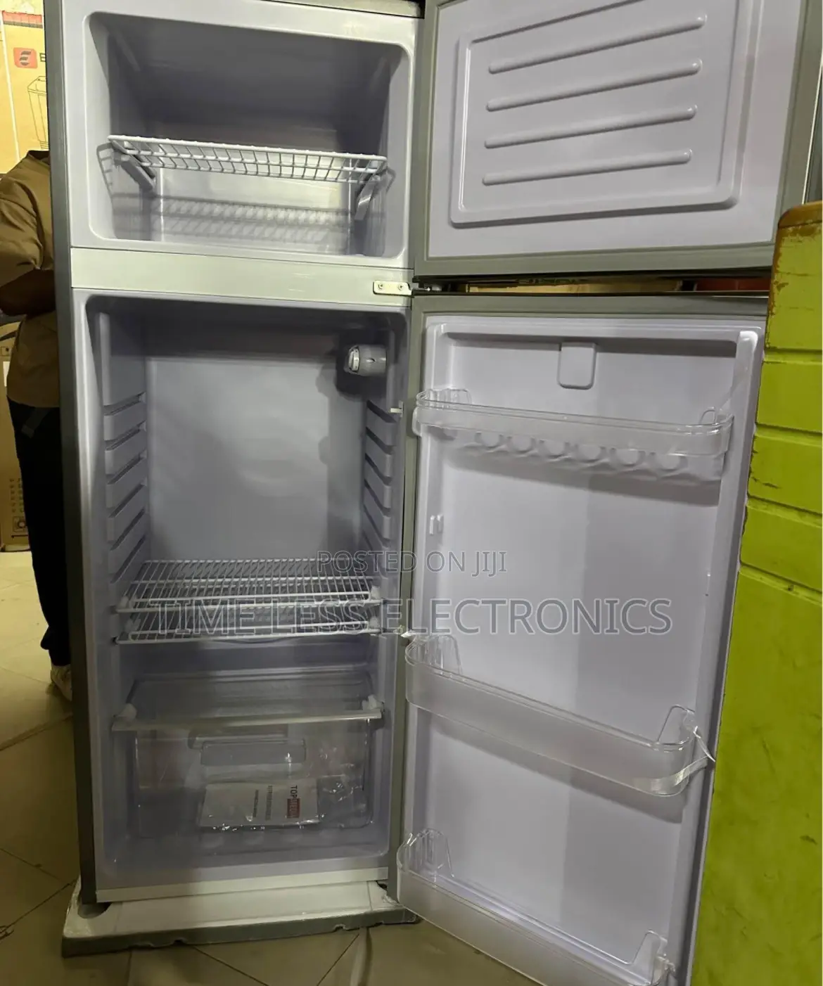  Midea 215l Refrigerator – Compact, Energy-Smart Stylish