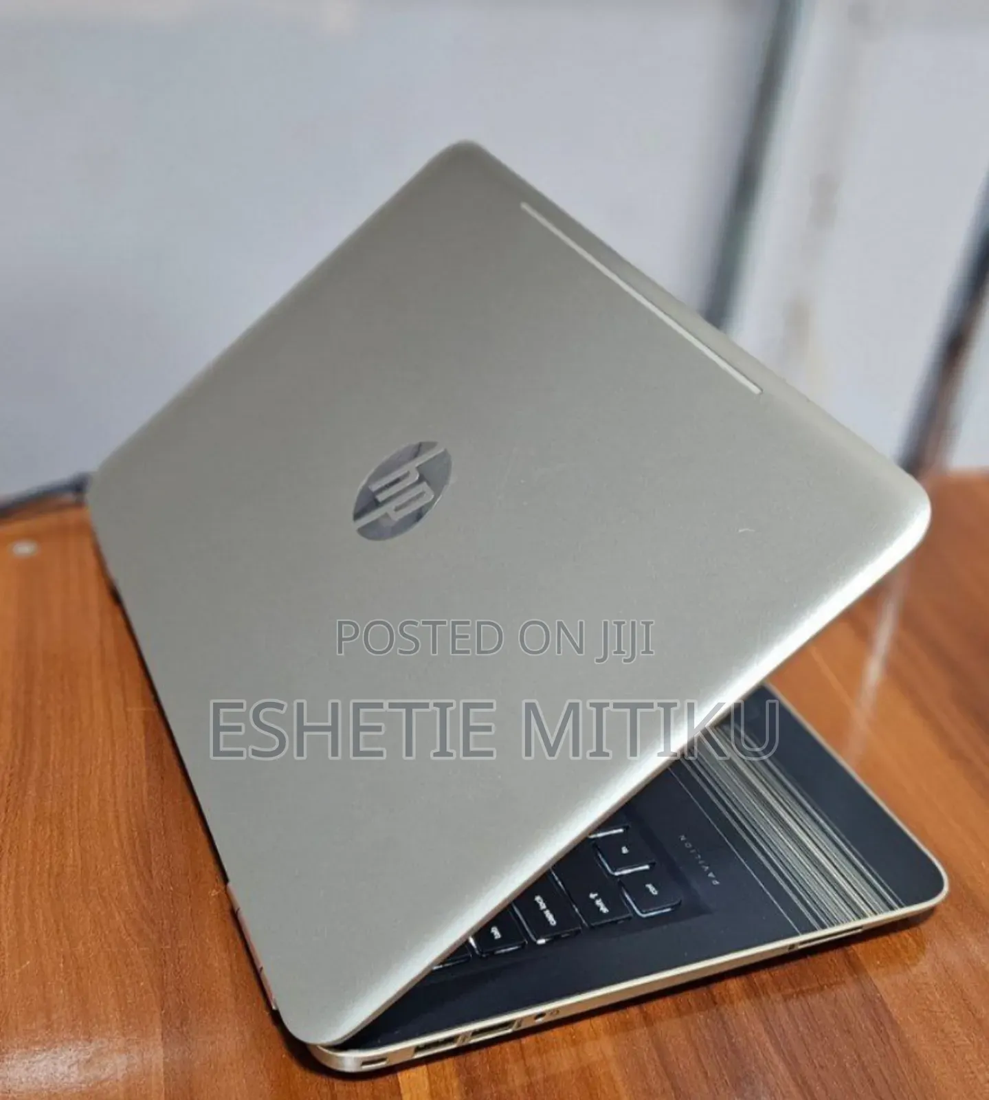 New Laptop HP Pavilion 14 4GB Intel Core I3 SSD 1T