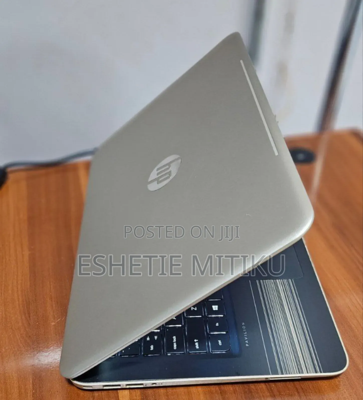 New Laptop HP Pavilion 14 4GB Intel Core I3 SSD 1T