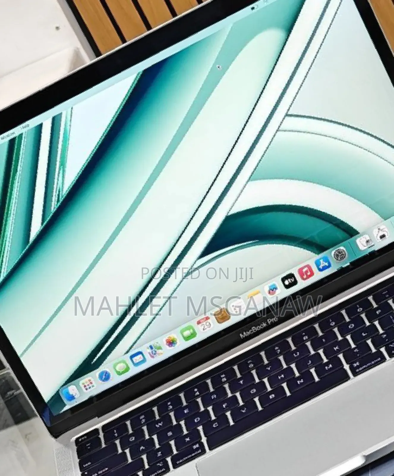 New Laptop Apple MacBook Pro 8GB Apple M2 SSD 256GB