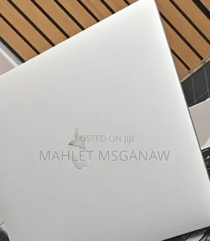 New Laptop Apple MacBook Pro 8GB Apple M2 SSD 256GB