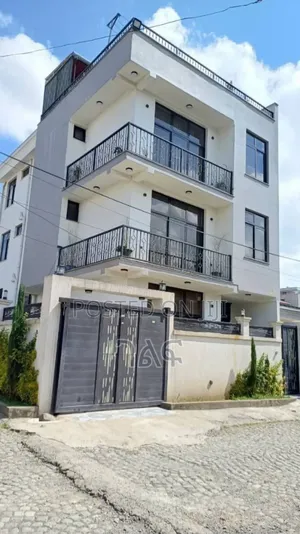 8bdrm House in የግል G+3, Bole for sale
