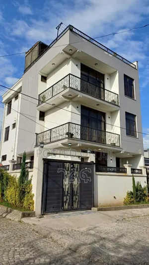 8bdrm House in የግል G+3, Bole for sale