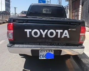 Toyota Hilux 3.0 D-4D 4x4 2013 Black