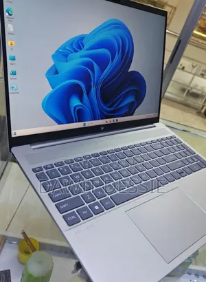 New Laptop HP 16GB Intel Core I7 SSD 1T