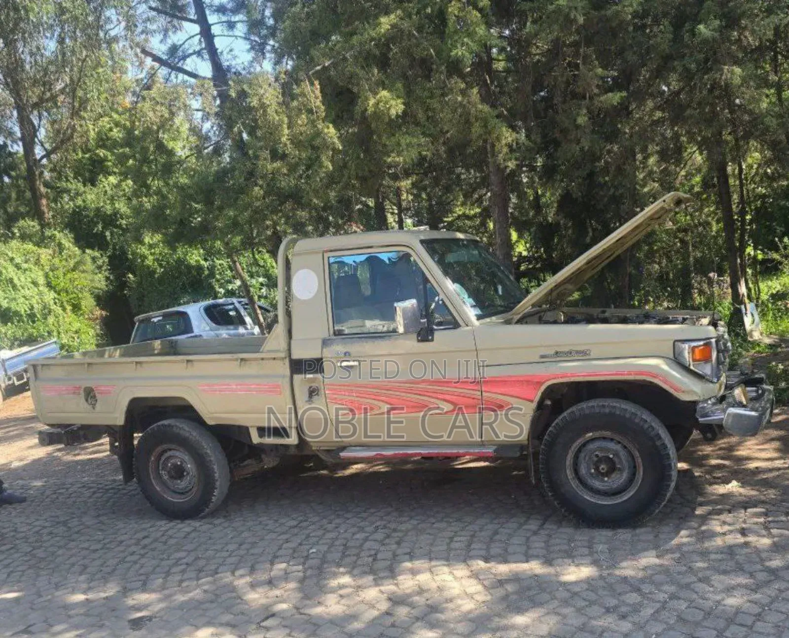 Toyota Land Cruiser 2006 Gold