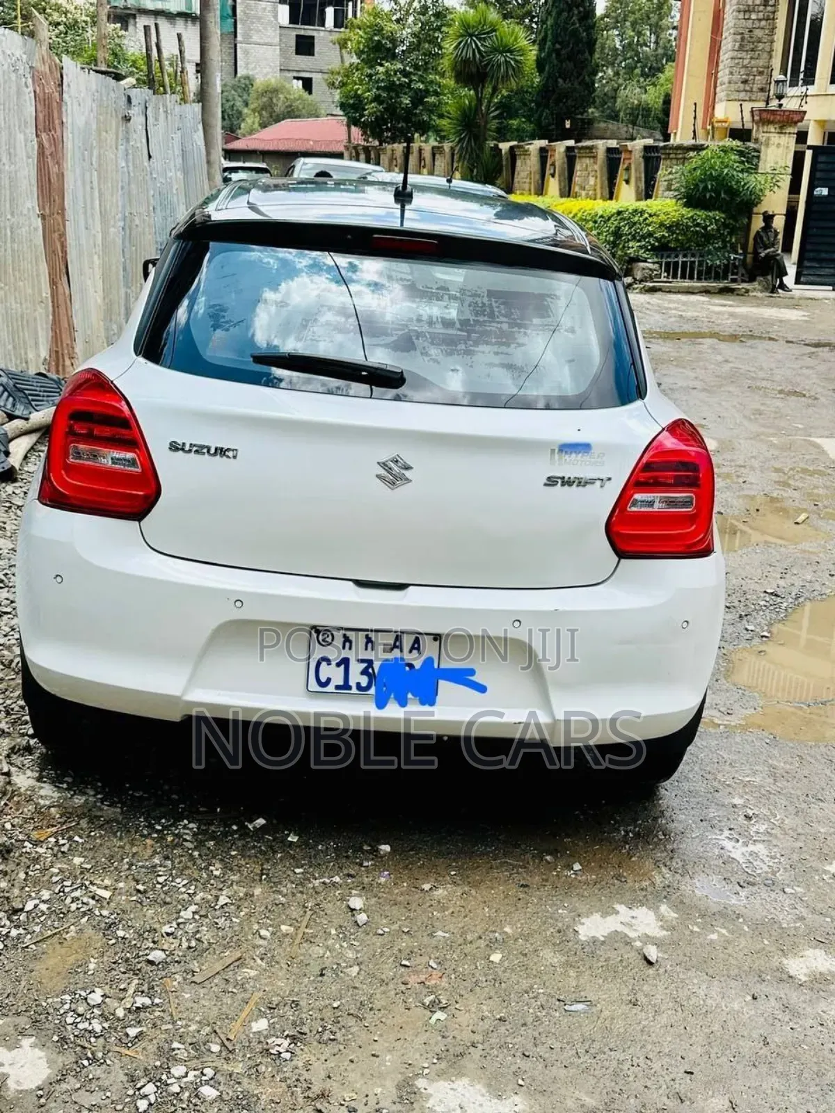 Suzuki Swift 2022 White