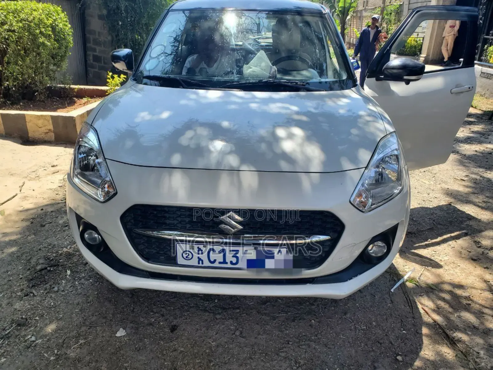 Suzuki Swift 2022 White