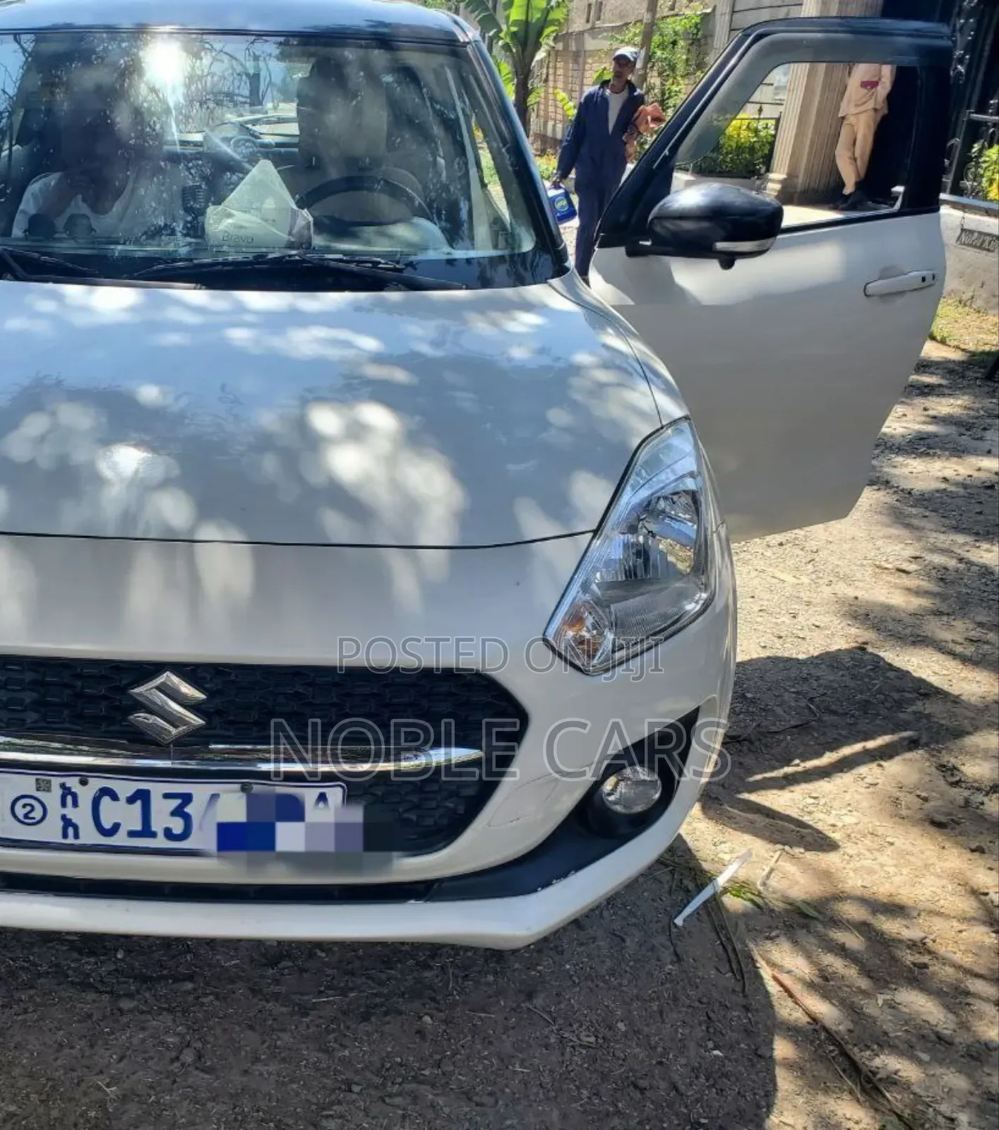 Suzuki Swift 2022 White