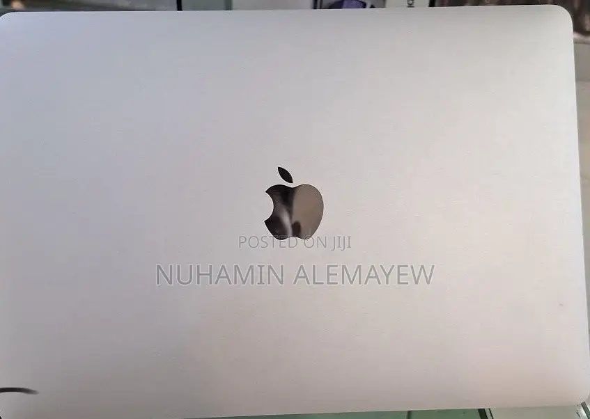 New Laptop Apple MacBook Pro 2023 M2 8GB Apple M2 SSD 512GB