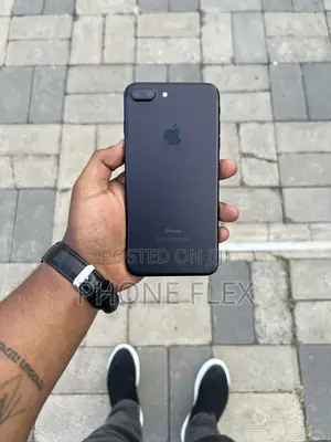 New Apple iPhone 7 Plus 32 GB Black