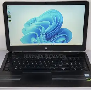 New Laptop HP Pavilion 15 8GB Intel Core I5 SSD 256GB