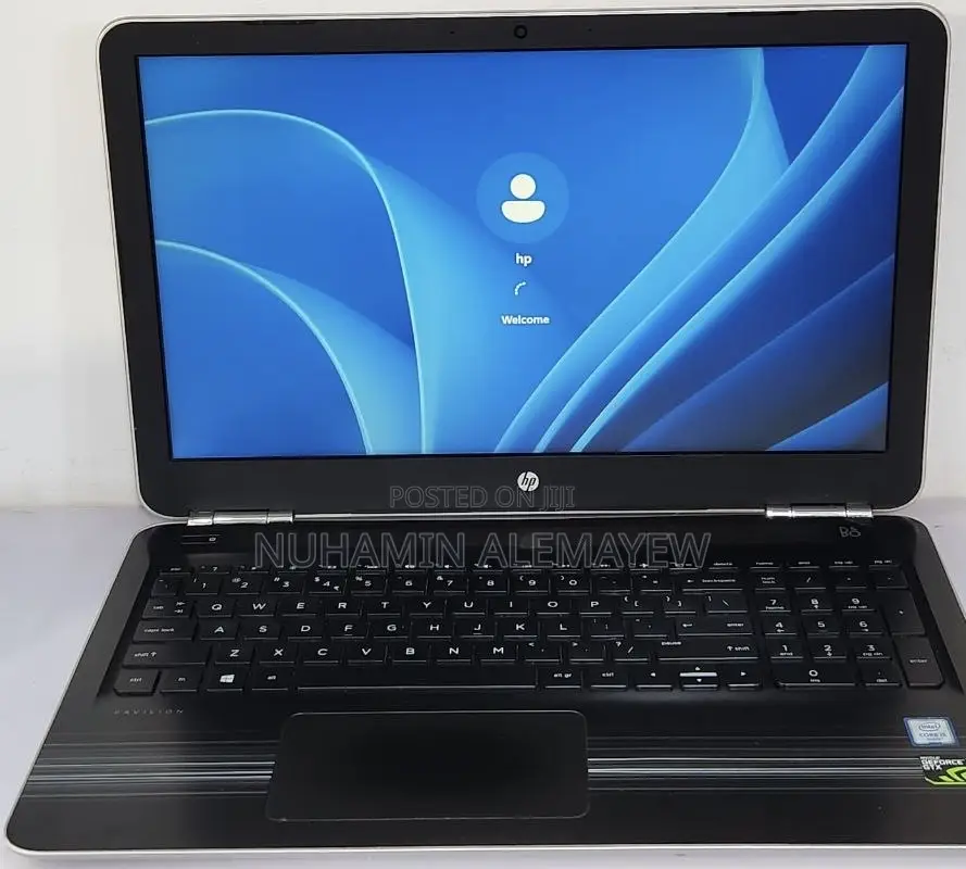 New Laptop HP Pavilion 15 8GB Intel Core I5 SSD 256GB