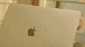 New Laptop Apple MacBook Pro 2022 M2 8GB SSD 256GB