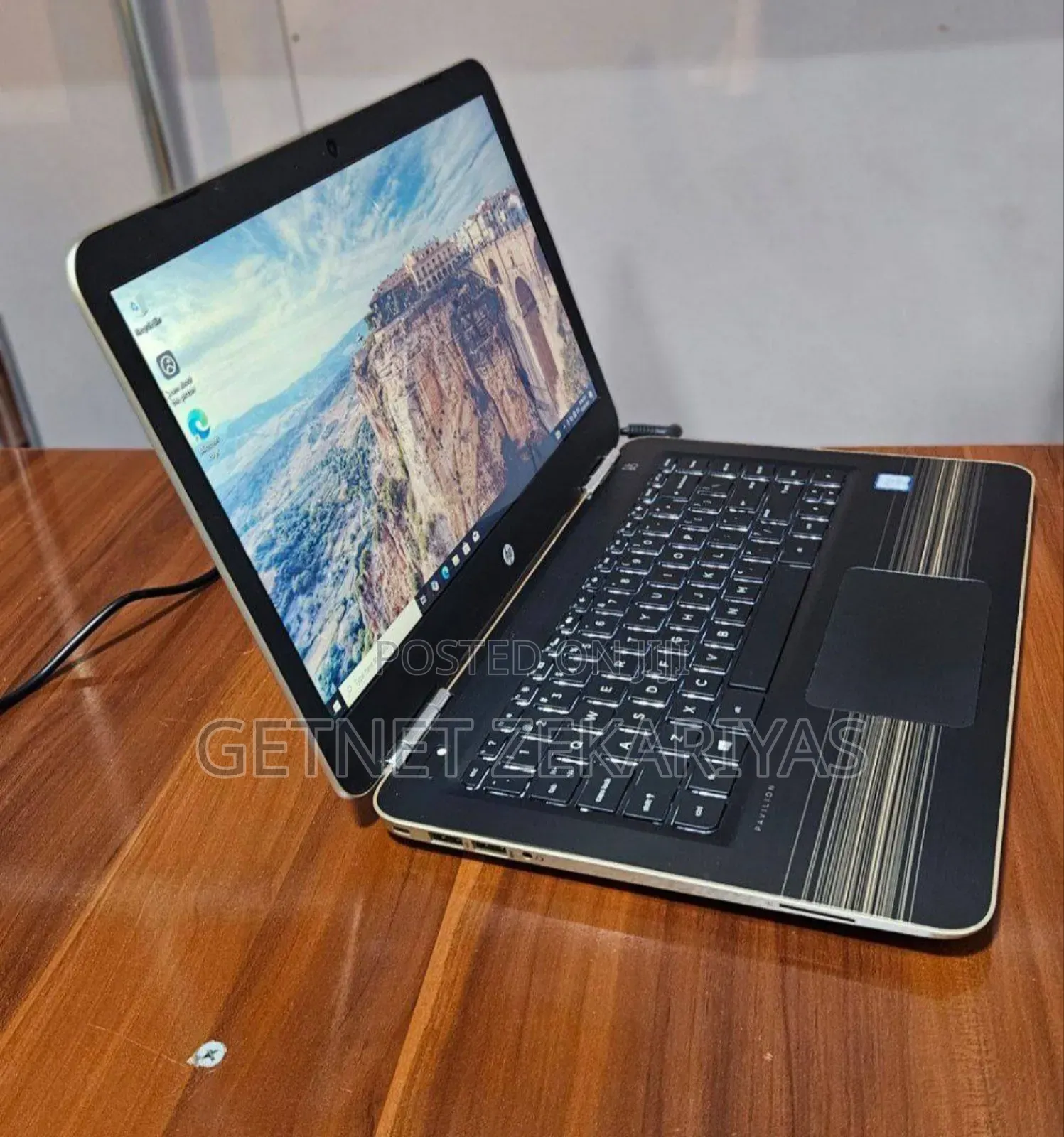 New Laptop HP Pavilion 14 4GB Intel Core I3 HDD 1T