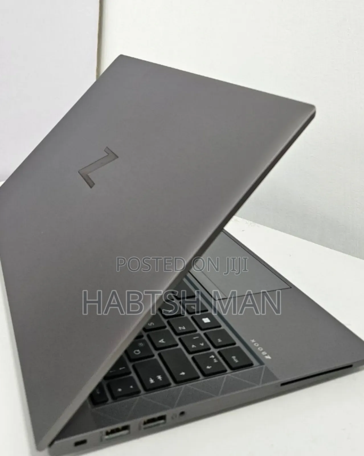 New Laptop HP ZBook Firefly G8 16GB Intel Core I7 SSD 1T