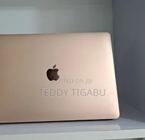 Photo - New Laptop Apple MacBook Pro 2019 8GB Intel Core I5 SSD 256GB