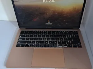 New Laptop Apple MacBook Pro 2019 8GB Intel Core I5 SSD 256GB