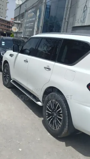 Nissan Patrol 2016 White