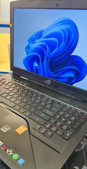 Photo - Laptop Asus ROG Strix GL702VI 16GB Intel Core I7 HDD+SSD 1T