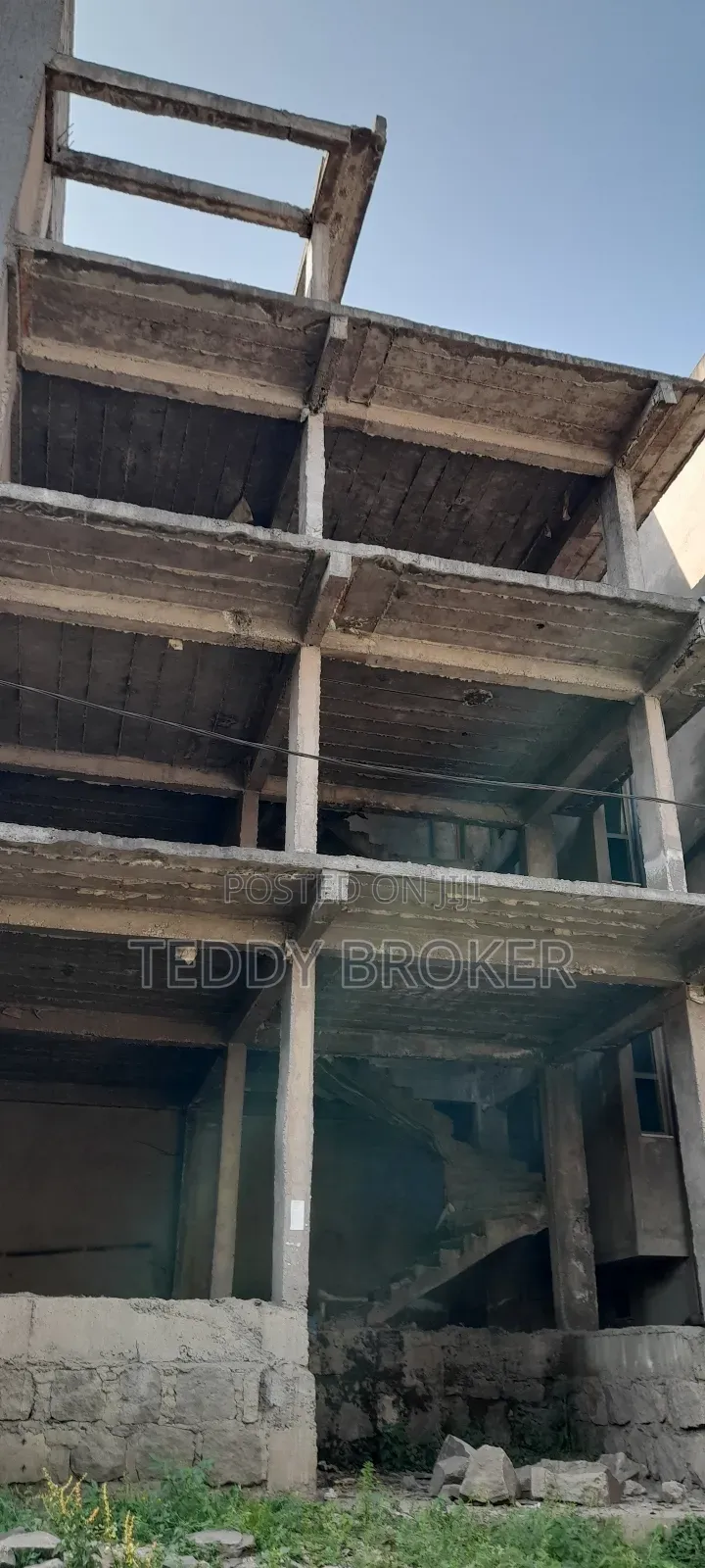 6bdrm House in Haile Garment, Nifas Silk-Lafto for sale