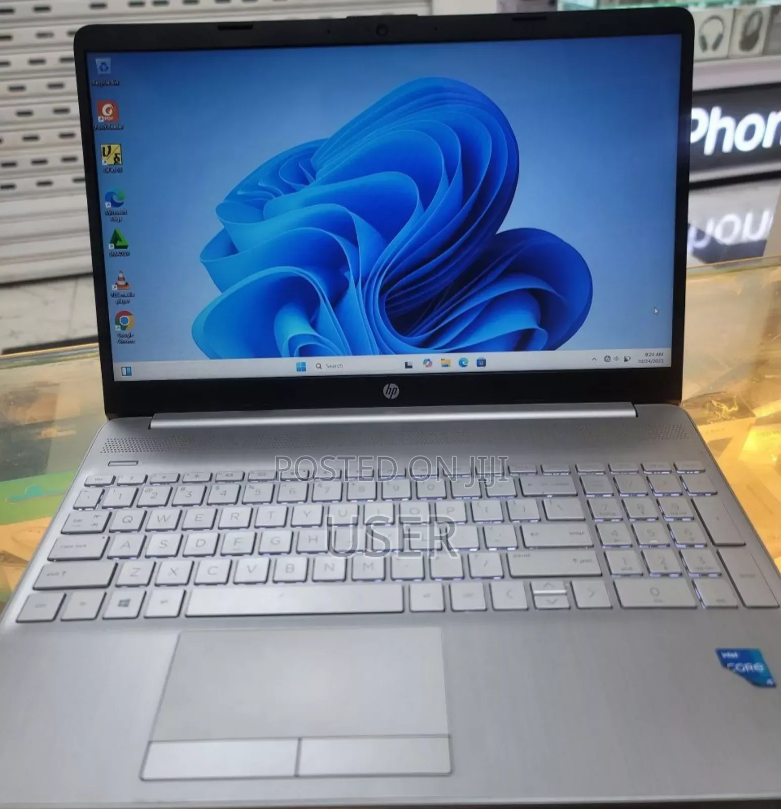 New Laptop HP Envy X360 8GB Intel Core I5 SSD 256GB