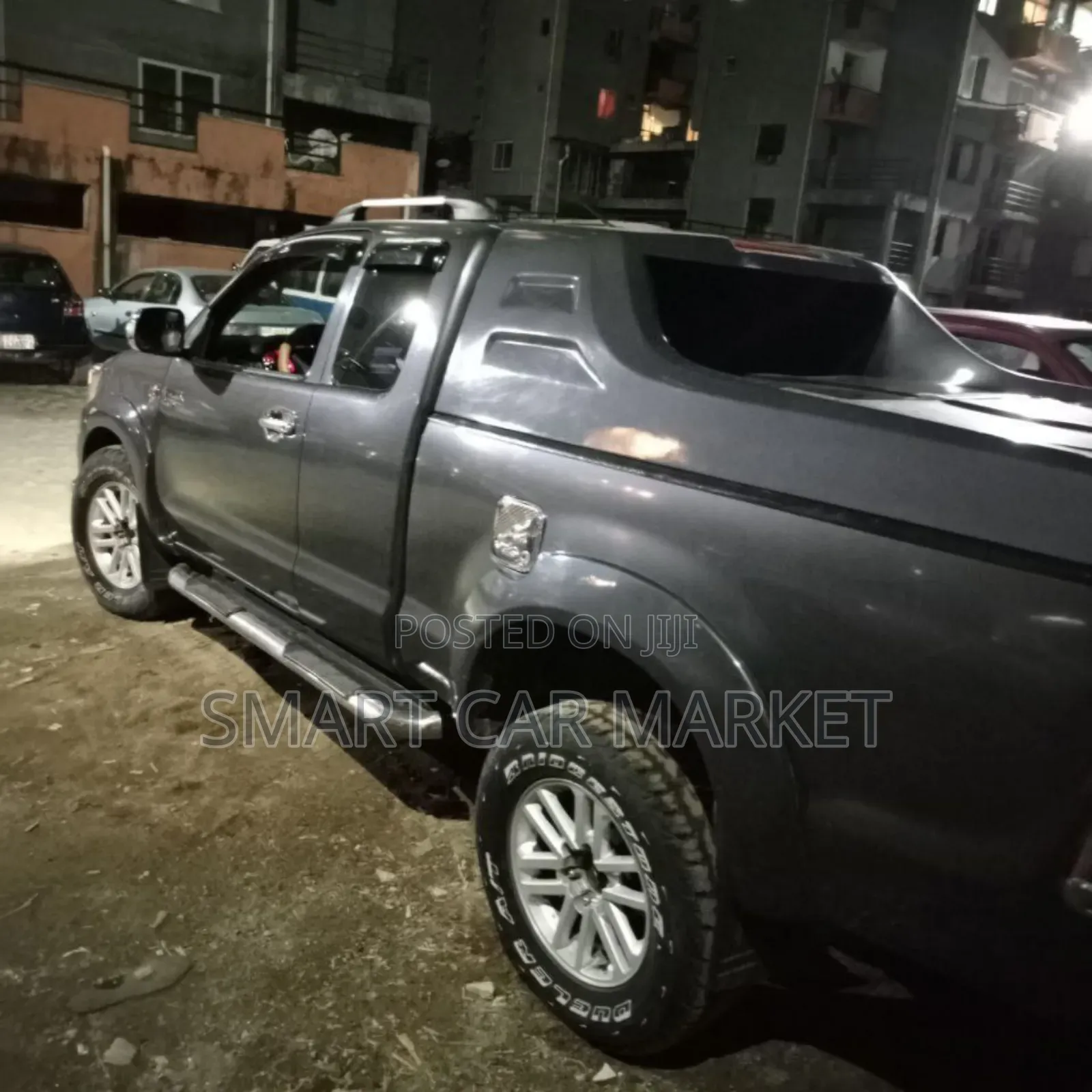 Toyota Hilux 2013 Gray