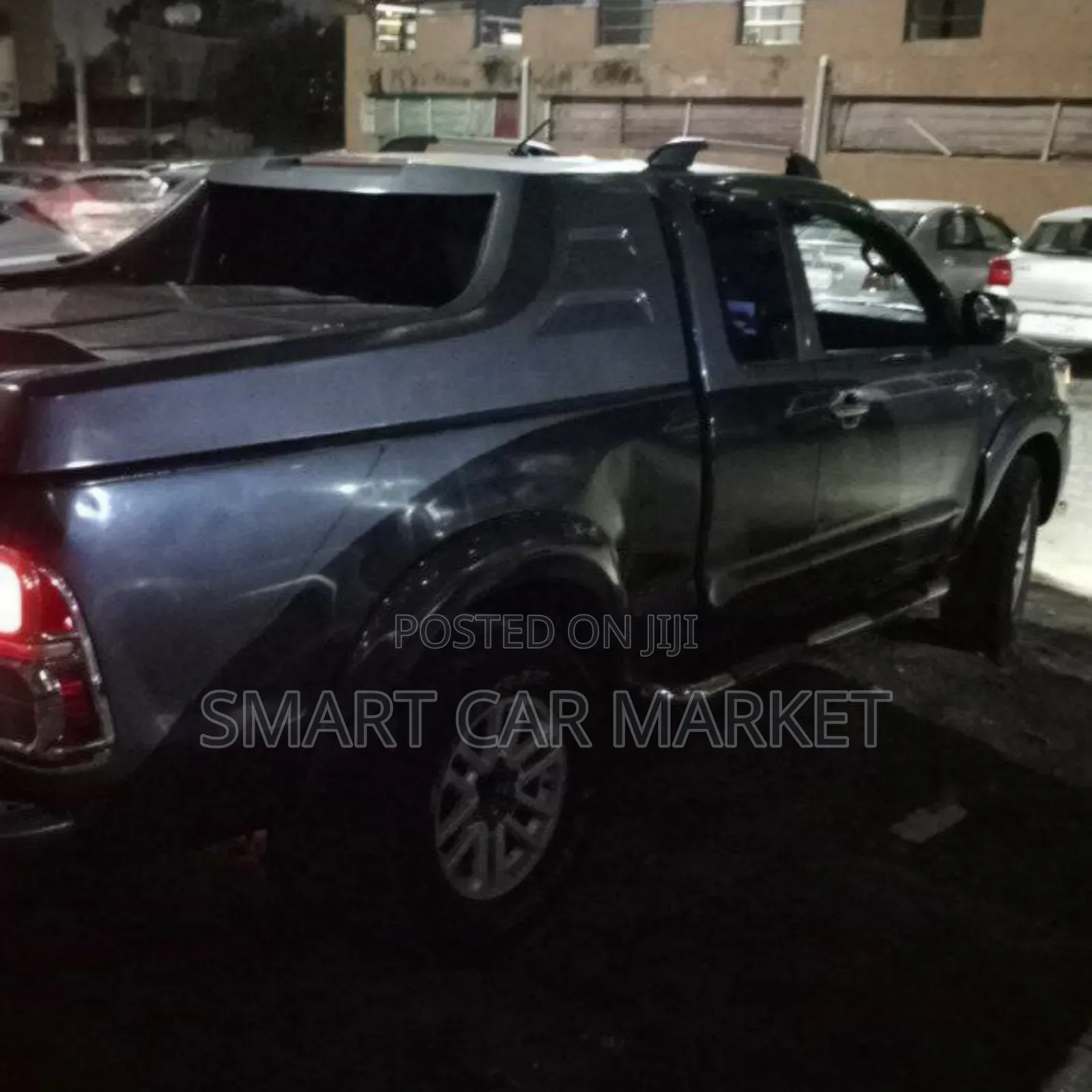 Toyota Hilux 2013 Gray