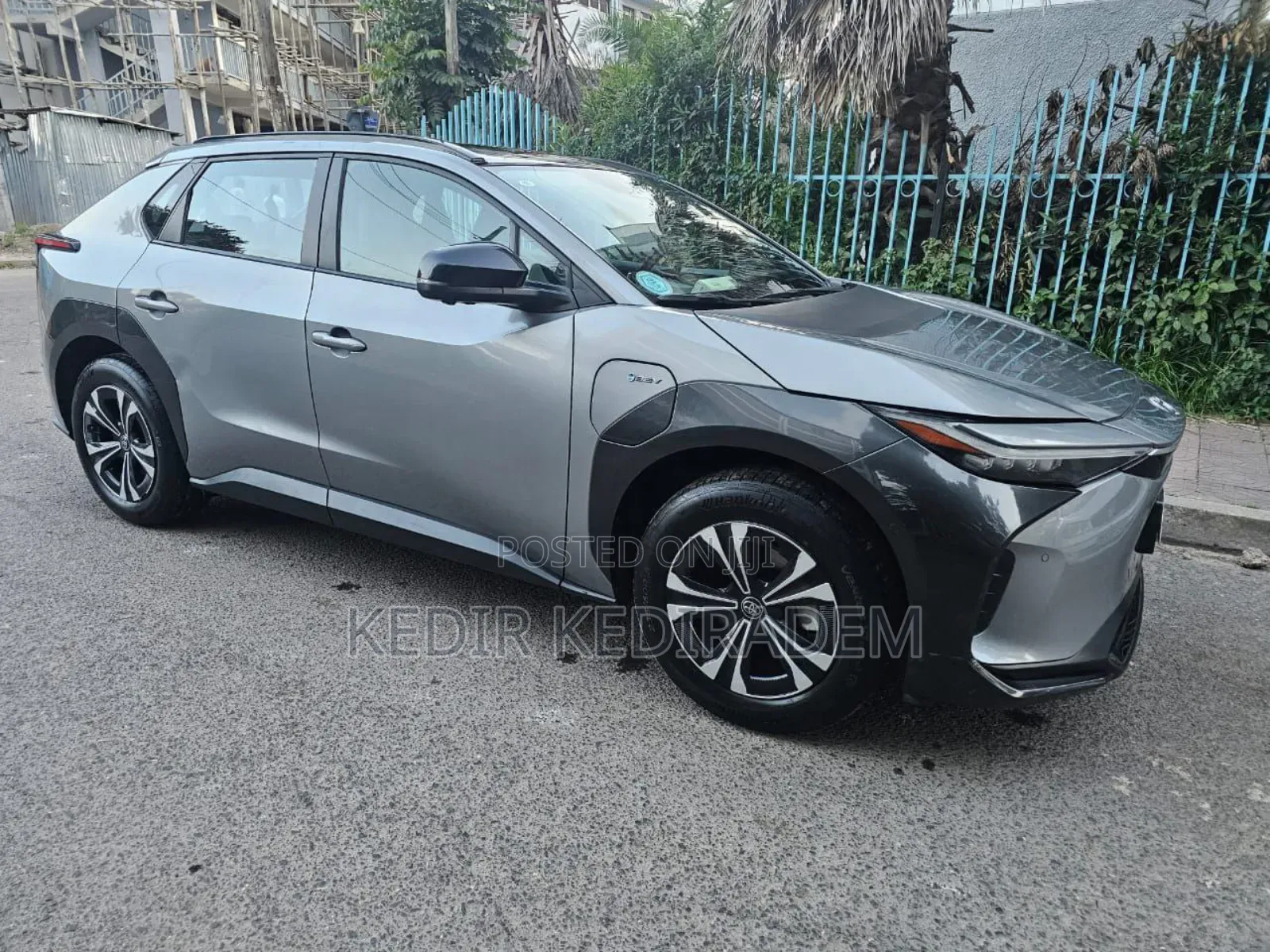 Toyota bZ4X 2024 Silver