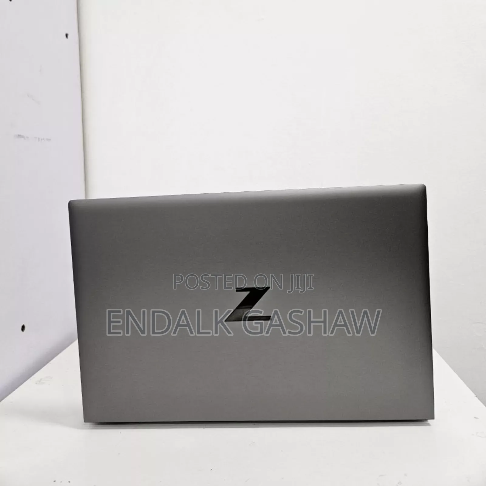 New Laptop HP ZBook Firefly G8 16GB Intel Core I7 SSD 1T