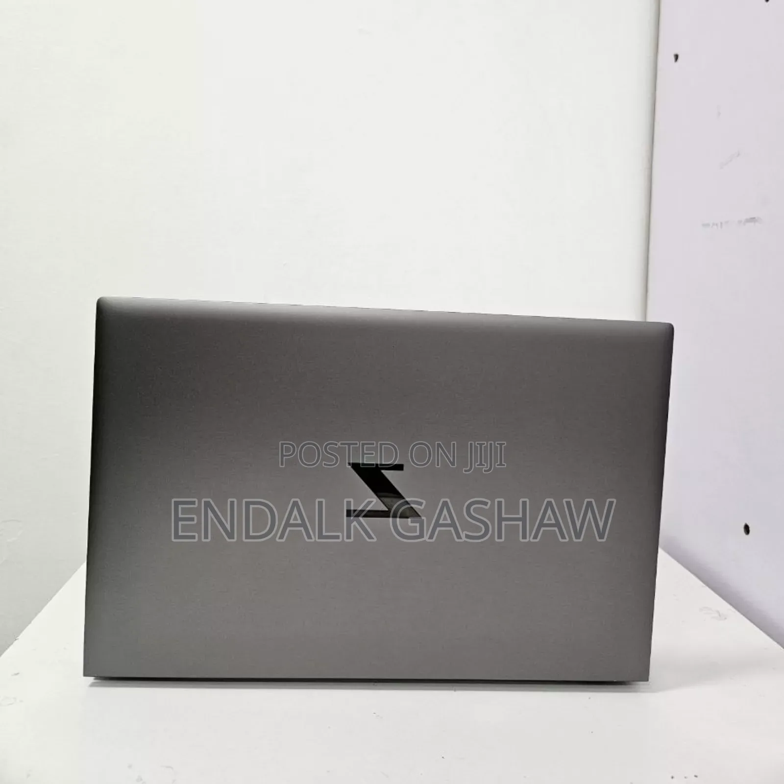 New Laptop HP ZBook Firefly G8 16GB Intel Core I7 SSD 1T