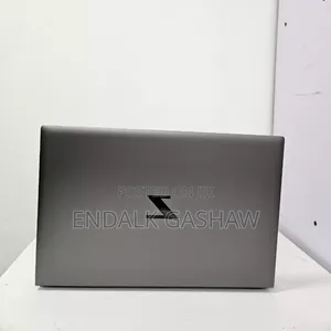 New Laptop HP ZBook Firefly G8 16GB Intel Core I7 SSD 1T