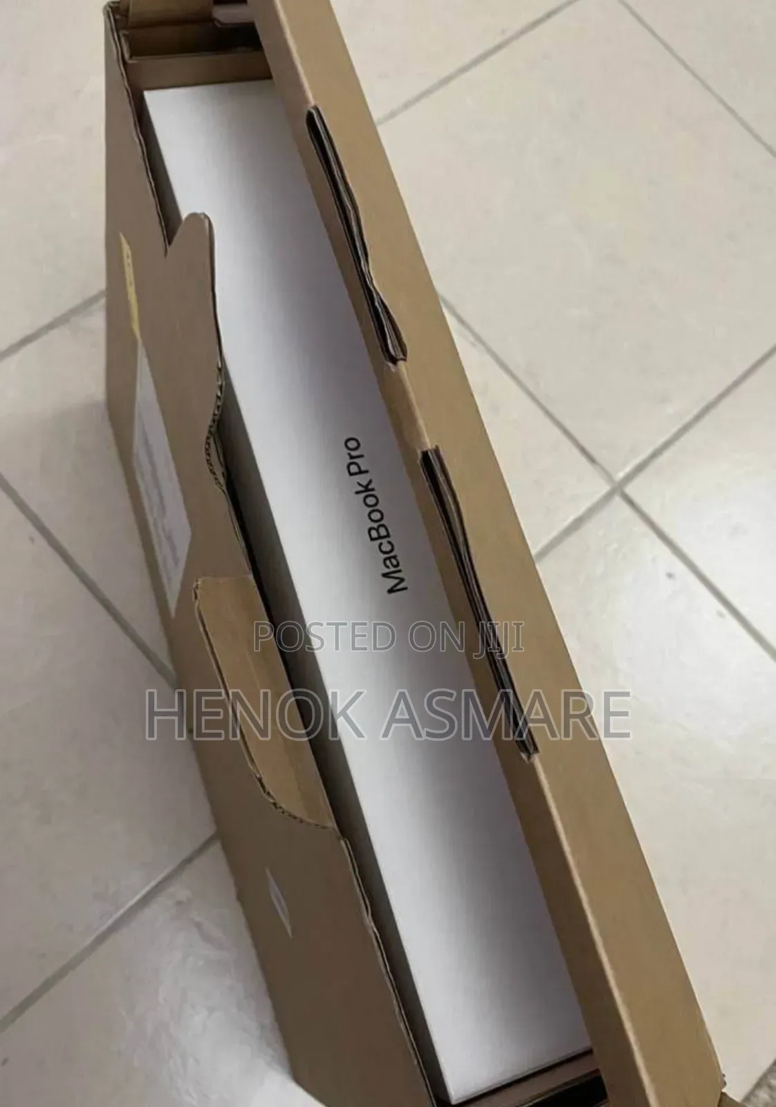 New Laptop Apple MacBook Pro 24GB Apple M4 SSD 512GB