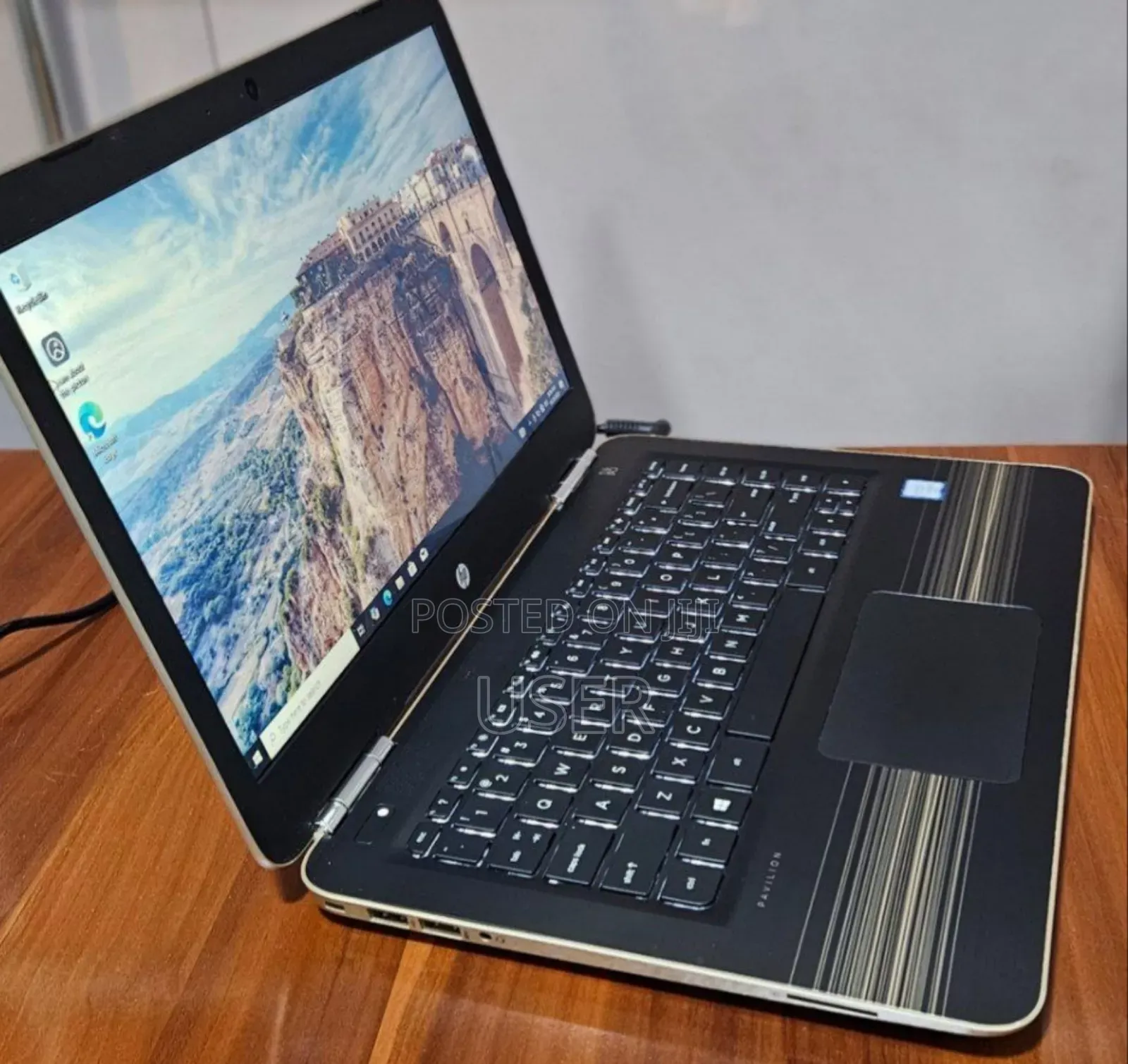 New Laptop HP Pavilion 15 4GB Intel Core I3 HDD 1T