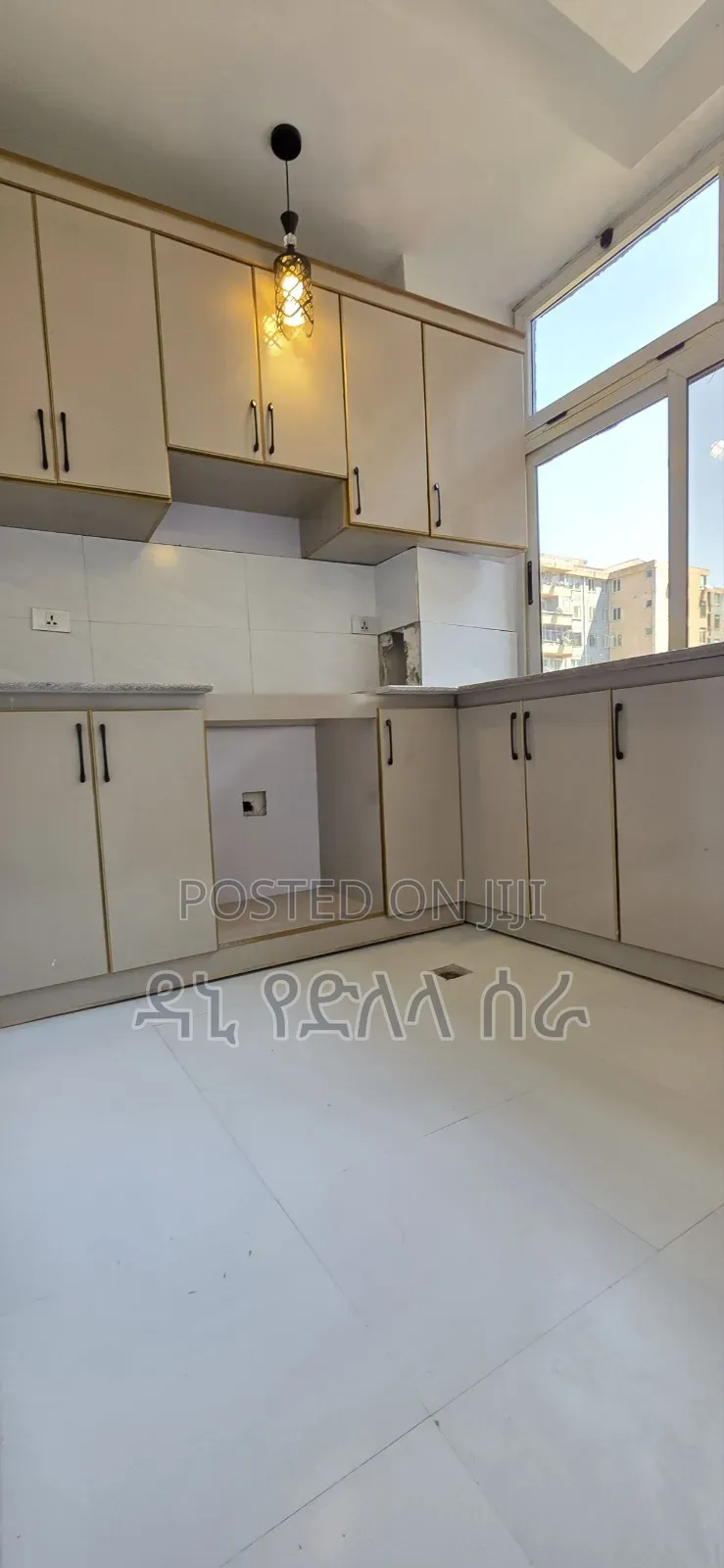 Furnished 3bdrm Condo in አዲስ አበባ, Bole for sale