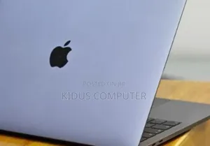 New Laptop Apple MacBook Pro 2019 16GB Intel Core I5 SSD 512GB