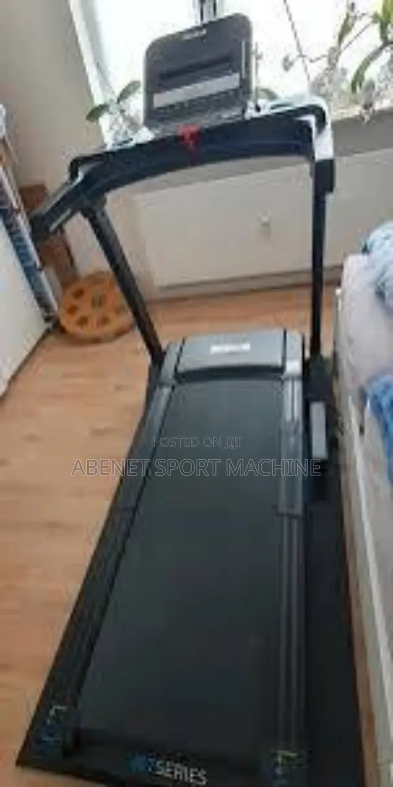 ዘመናዊ Reebok Jet300 Series Foldable Speakers የመሮጫ ማሽን