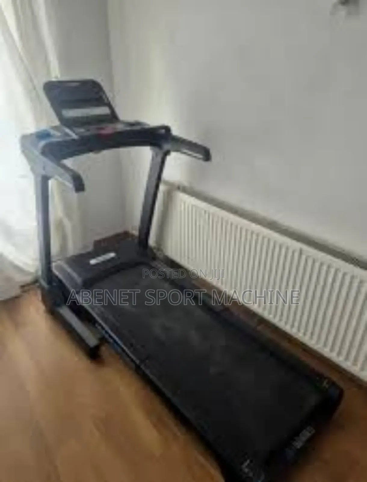 ዘመናዊ Reebok Jet300 Series Foldable Speakers የመሮጫ ማሽን