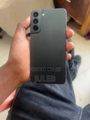 Photo - Samsung Galaxy S22+ 5G 256 GB Black