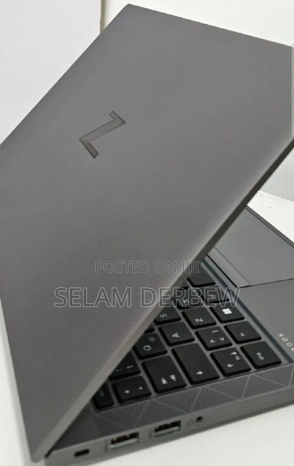 New Laptop HP ZBook Firefly G8 16GB Intel Core I7 SSD 1T