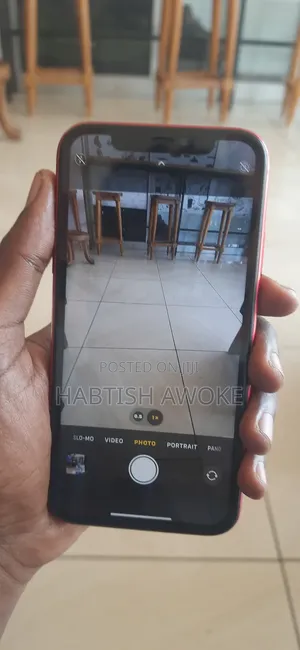 Photo - Apple iPhone 11 64 GB Red