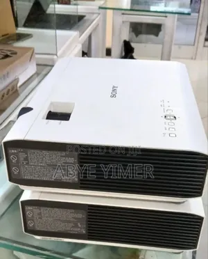 Photo - Sony Projector
Model Name VPL-Dx102
Hardware