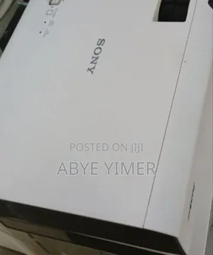 Sony Projector
Model Name VPL-Dx102
Hardware