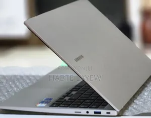 New Laptop Samsung NP-X360 8GB Intel Core I5 SSD 256GB