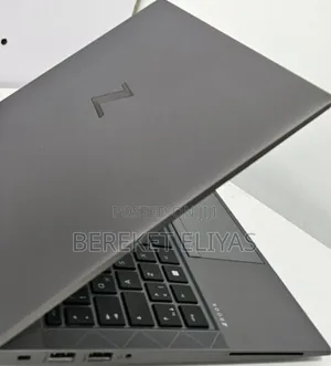 New Laptop HP ZBook Firefly G8 16GB Intel Core I7 SSD 1T