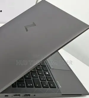 New Laptop HP ZBook Firefly G8 16GB Intel Core I7 SSD 1T