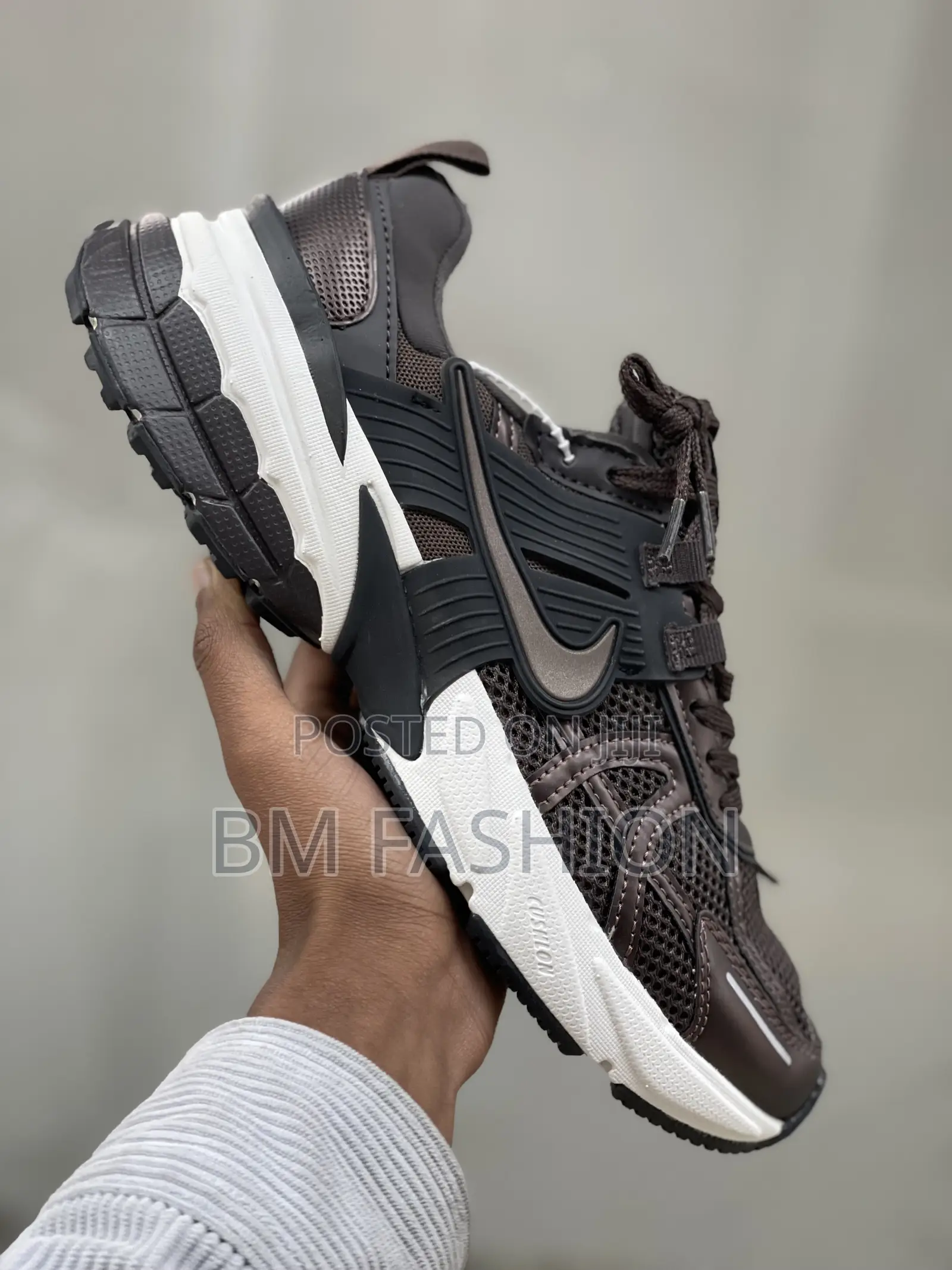 Nike V2k Runner Sneakers Brown Quality Men’S